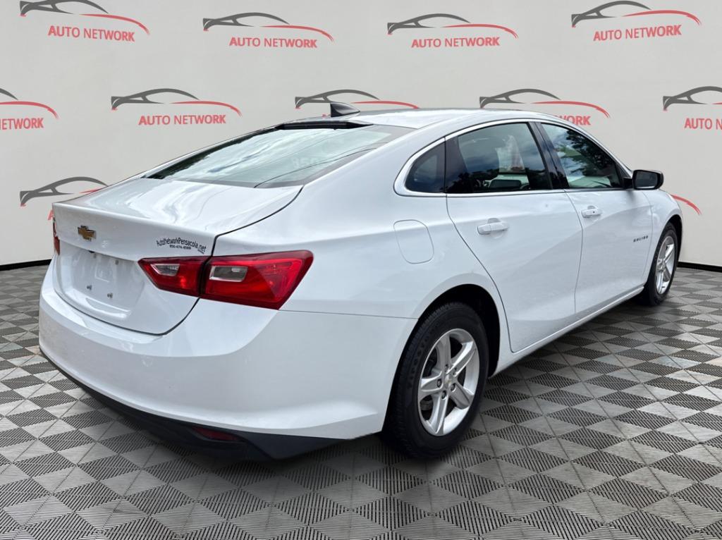 2022 Chevrolet Malibu - $12,900