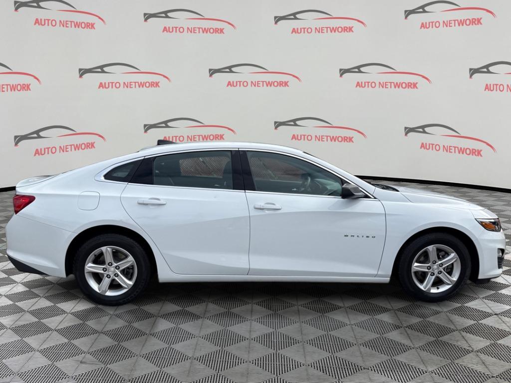 2022 Chevrolet Malibu - $12,900