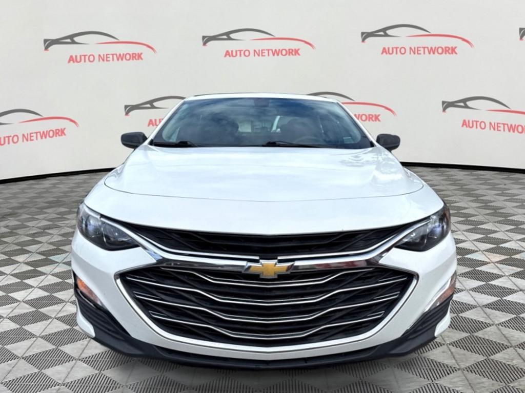 2022 Chevrolet Malibu - $12,900