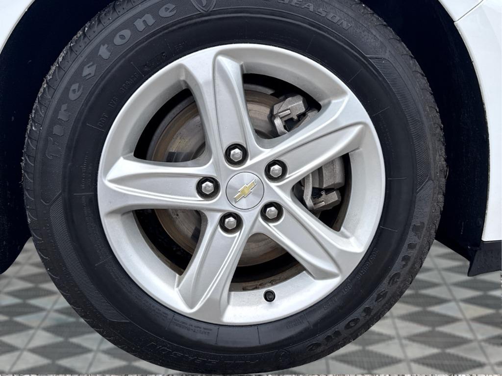 2022 Chevrolet Malibu - $12,900
