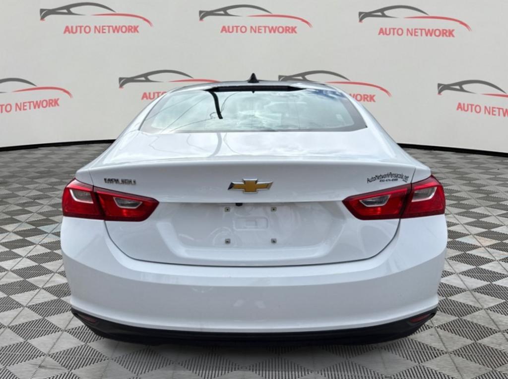 2022 Chevrolet Malibu - $12,900