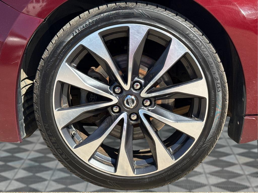 2016 Nissan Maxima - $6,900