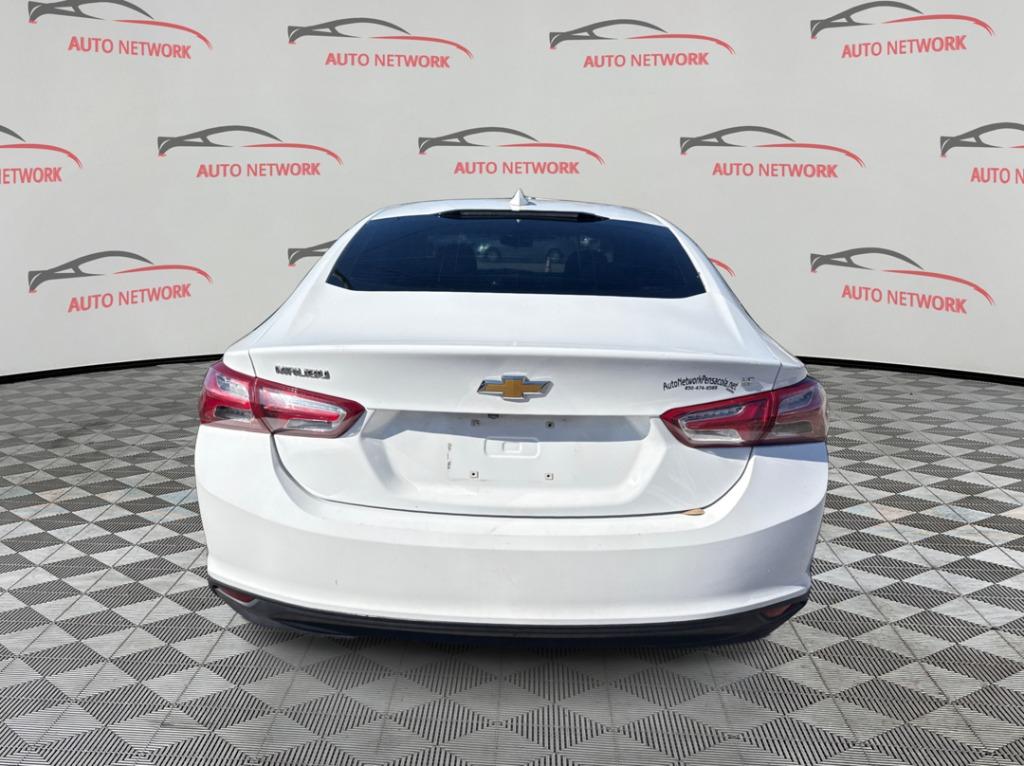 2019 Chevrolet Malibu - $7,900