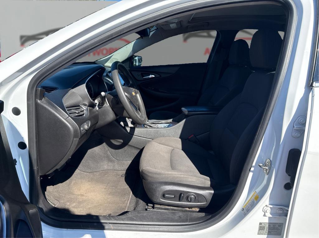 2019 Chevrolet Malibu - $7,900