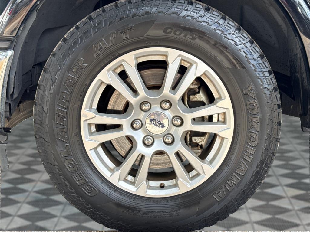 2017 Ford F-150 - $16,900