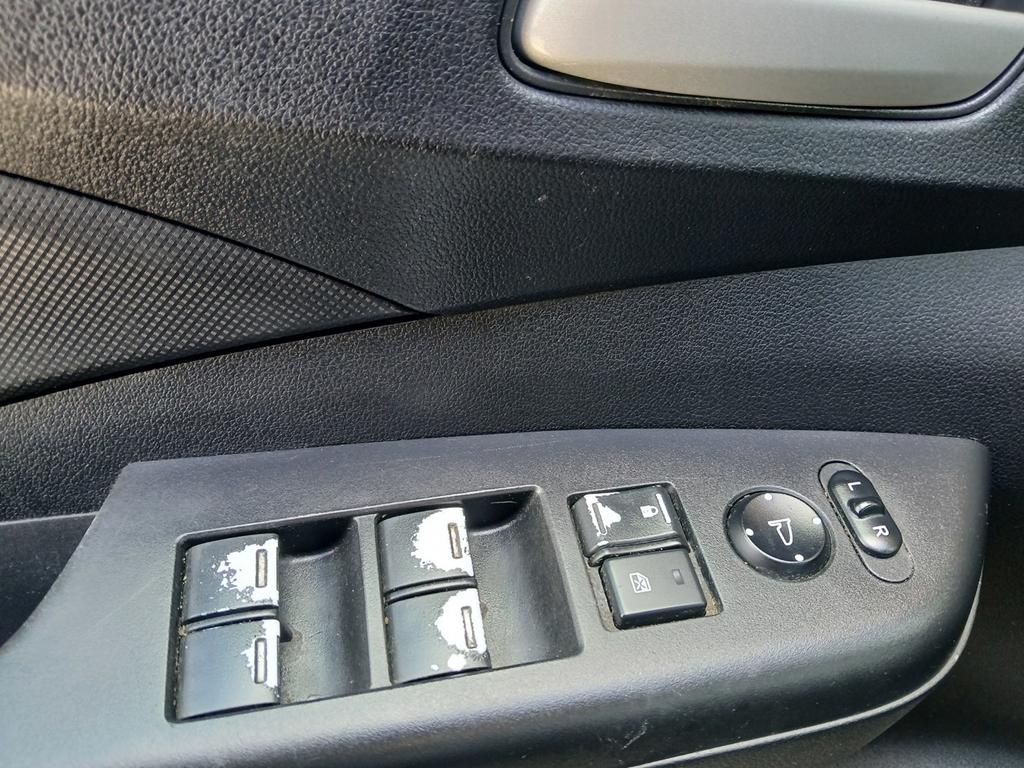 2015 Honda CR-V - $10,995