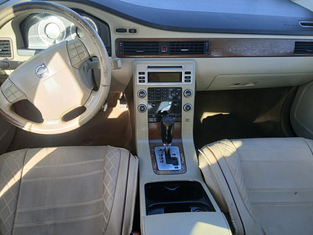 2009 Volvo S80 - $2,495