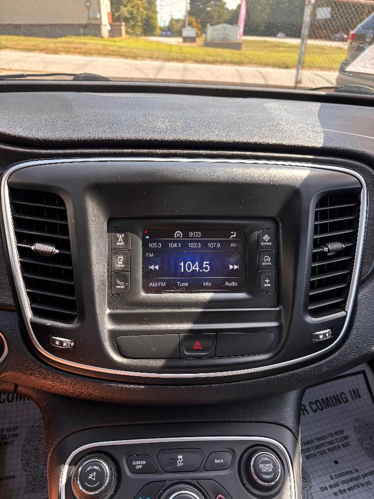 2015 Chrysler 200