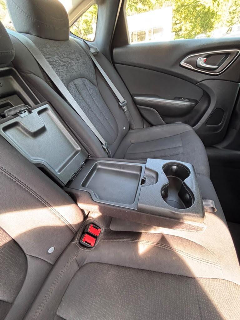 2015 Chrysler 200