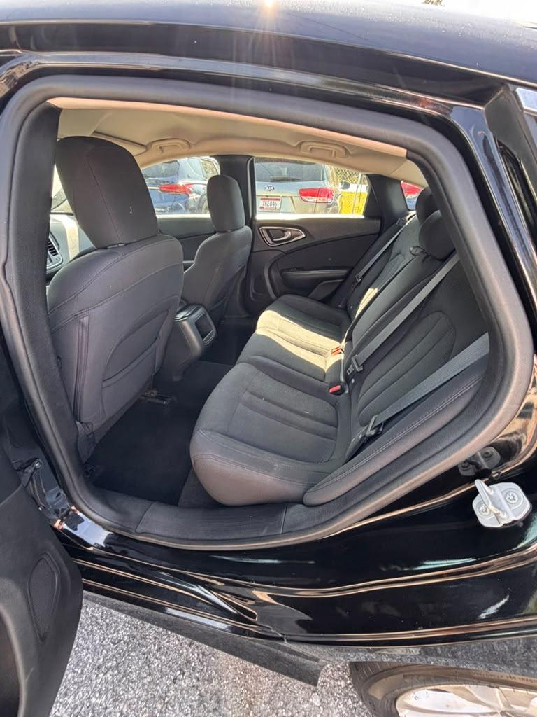 2015 Chrysler 200