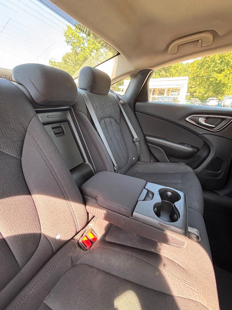 2015 Chrysler 200