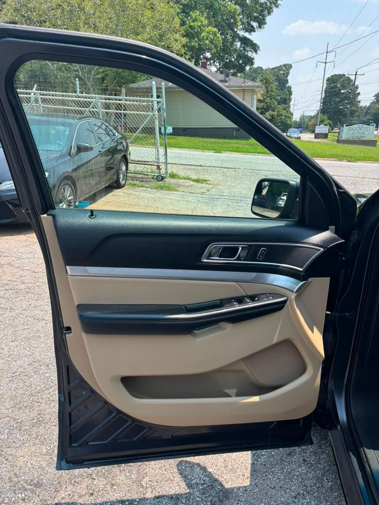2017 Ford Explorer