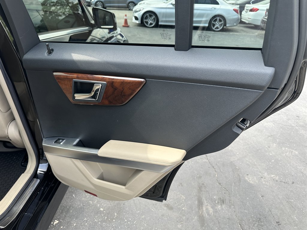 2011 Mercedes-Benz GLK-Class GLK350 4MATIC photo