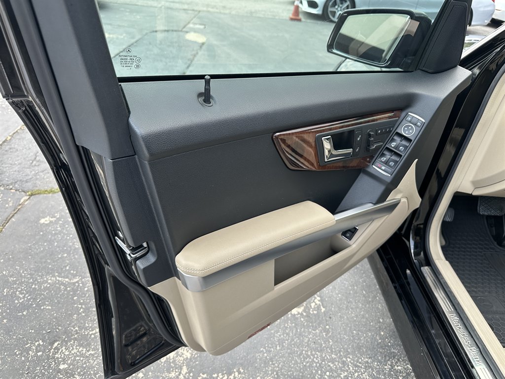 2011 Mercedes-Benz GLK-Class GLK350 4MATIC photo