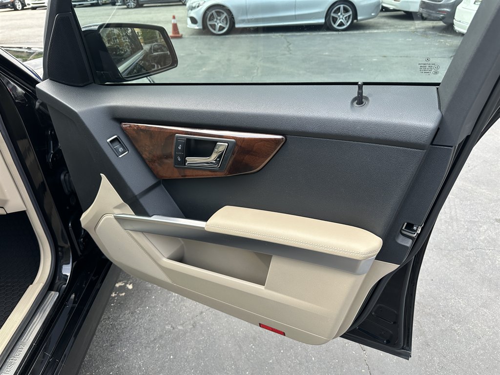 2011 Mercedes-Benz GLK-Class GLK350 4MATIC photo