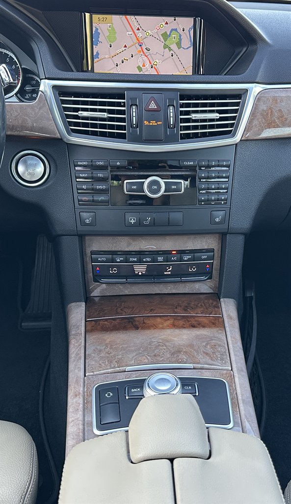 2012 Mercedes-Benz E-Class E350 Luxury photo