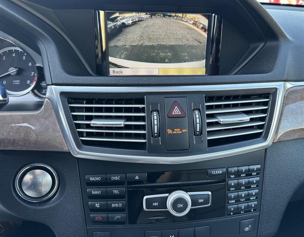 2012 Mercedes-Benz E-Class E350 Luxury photo