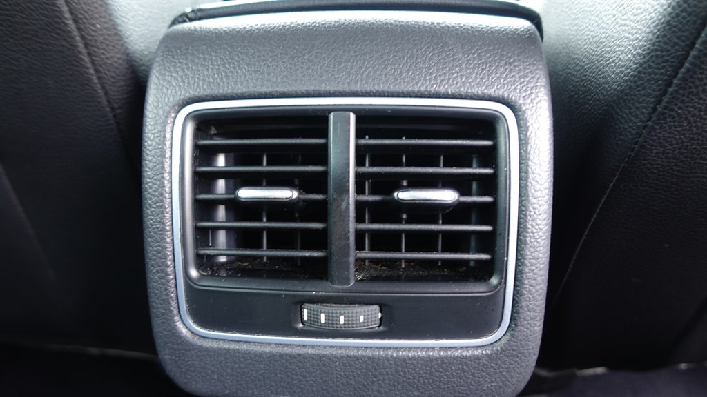 2013 Volkswagen Passat SE photo