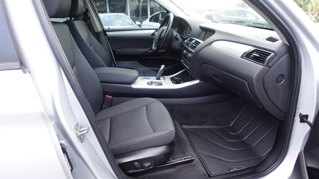 2013 BMW X3 xDrive28i photo