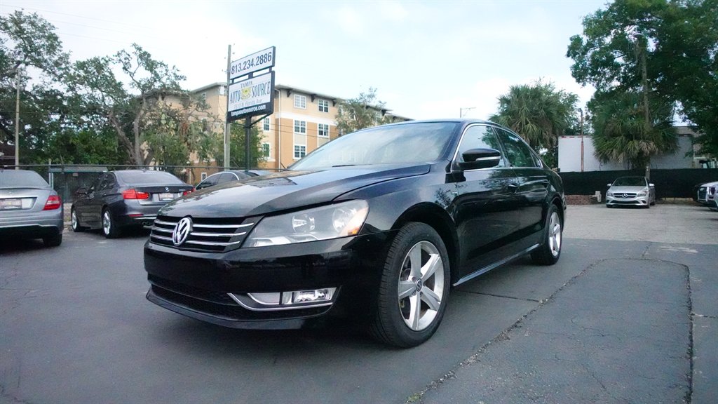 2015 Volkswagen Passat S photo