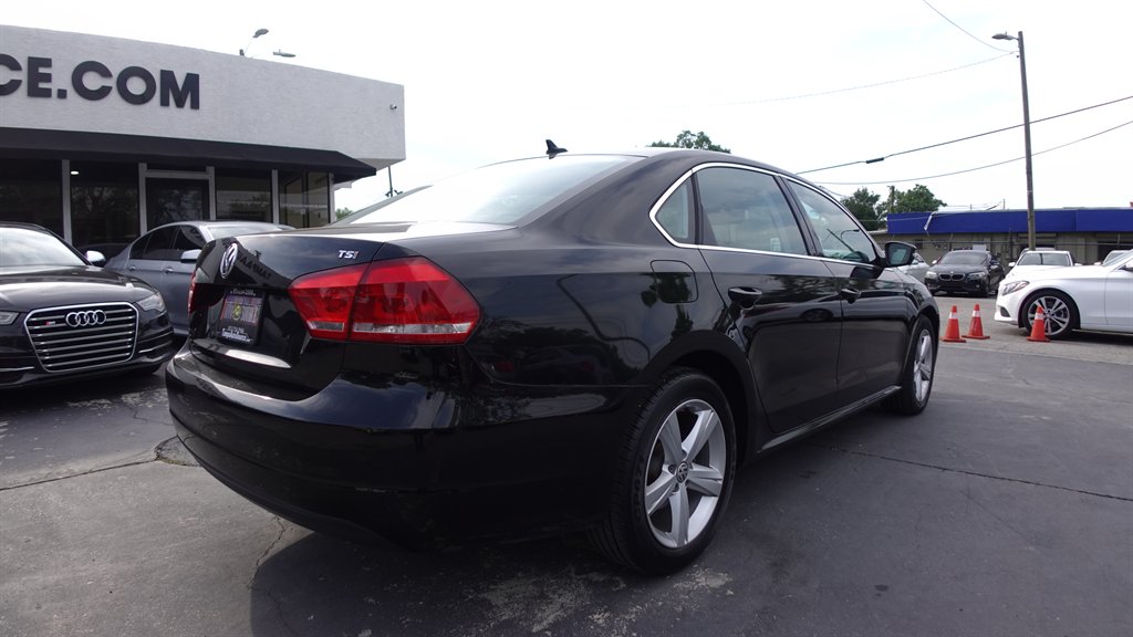 2015 Volkswagen Passat S photo