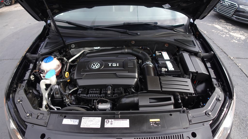 2015 Volkswagen Passat S photo