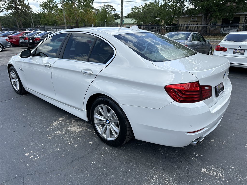 2015 BMW 5-Series 528i photo
