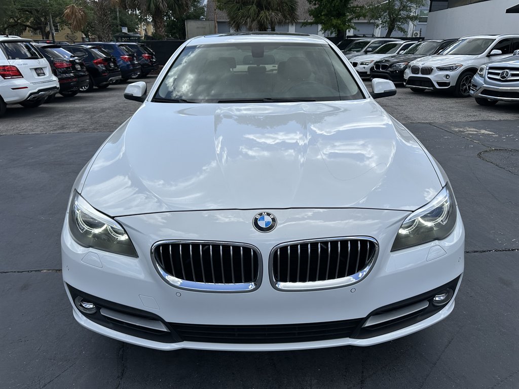 2015 BMW 5-Series 528i photo