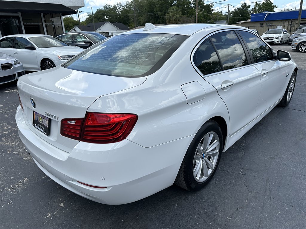 2015 BMW 5-Series 528i photo