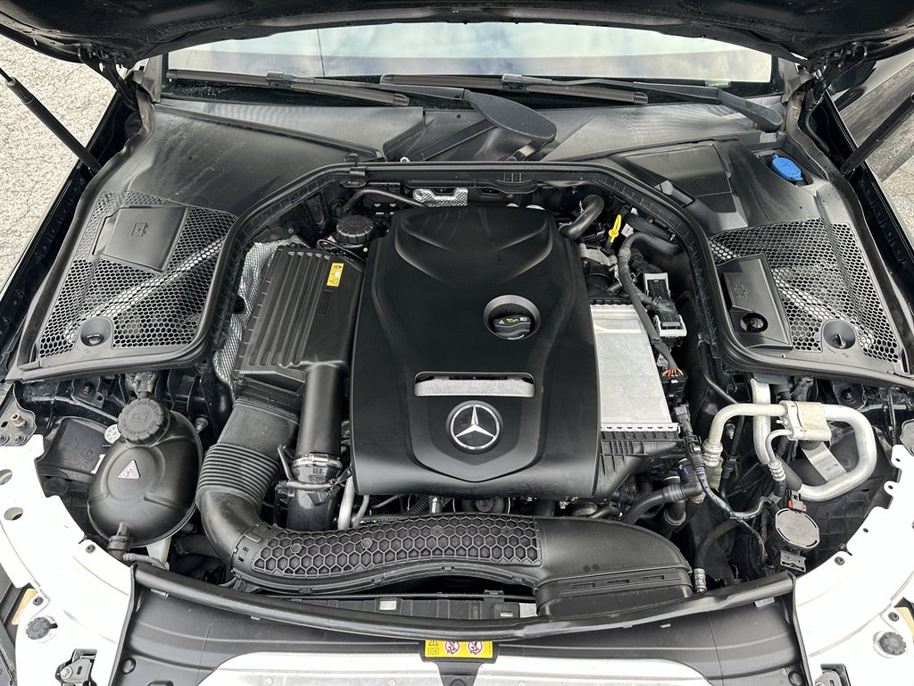 2017 Mercedes-Benz C-Class C300 photo