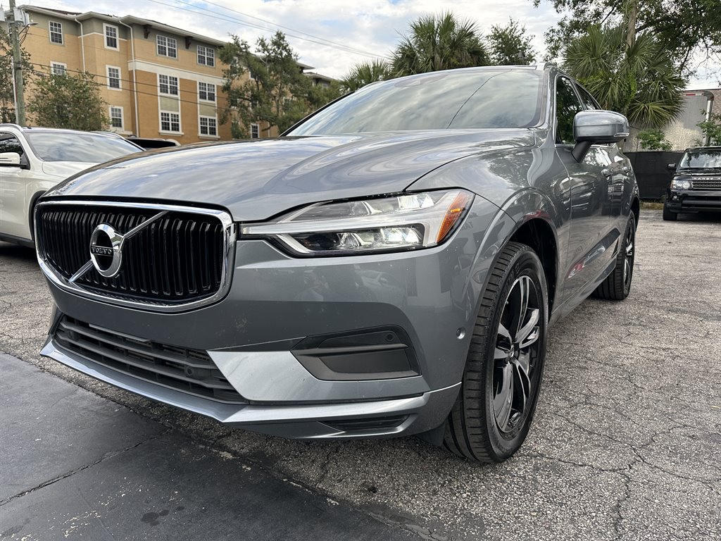 2019 Volvo XC60 T5 - Momentum photo
