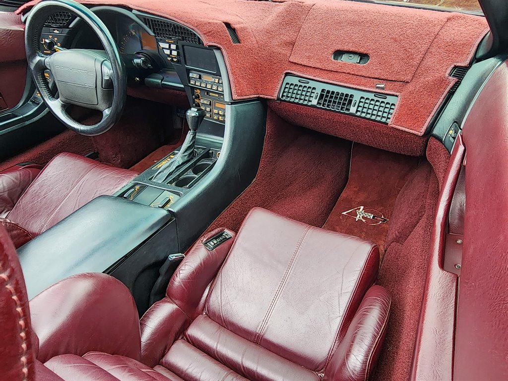 1993 CHEVROLET Corvette Convertible - $13,875