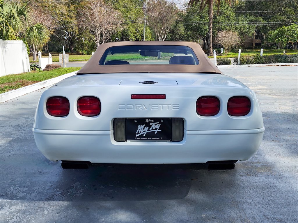 1993 CHEVROLET Corvette Convertible - $13,875