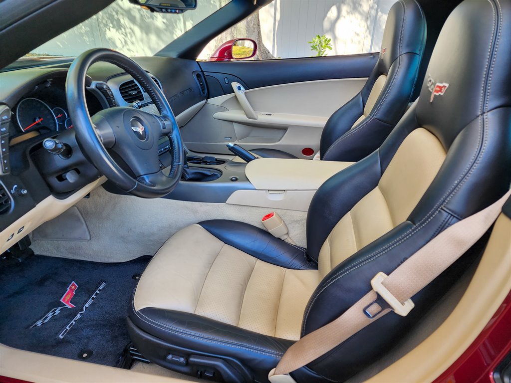 2007 CHEVROLET Corvette Coupe - $26,875