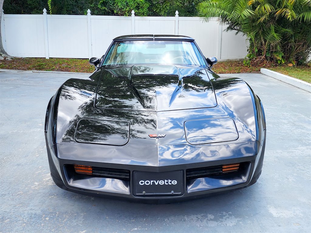 1982 Chevrolet Corvette photo