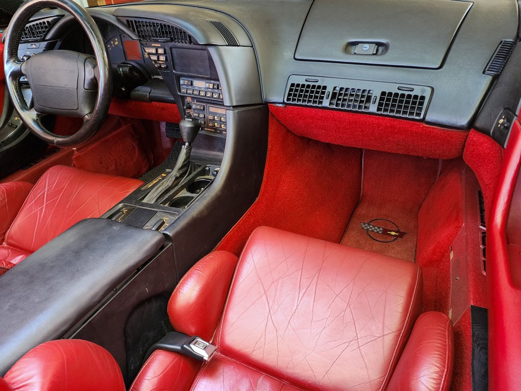 1992 Chevrolet Corvette - $16,875