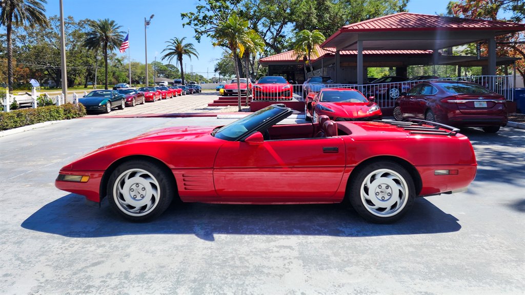 1992 Chevrolet Corvette - $16,875