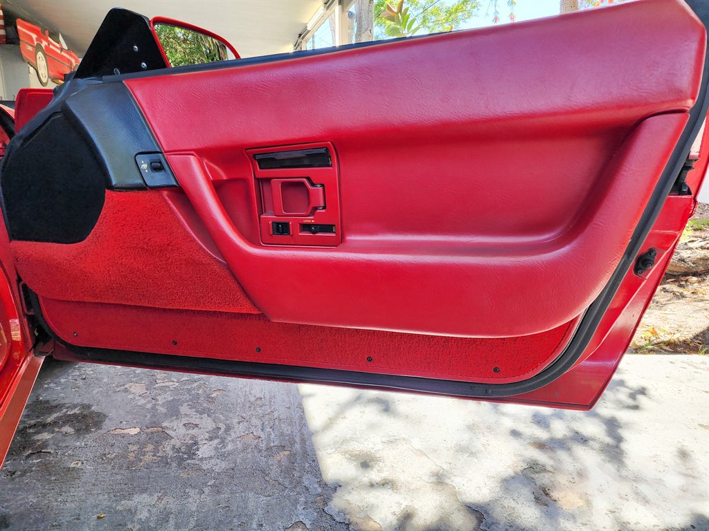 1992 Chevrolet Corvette - $16,875
