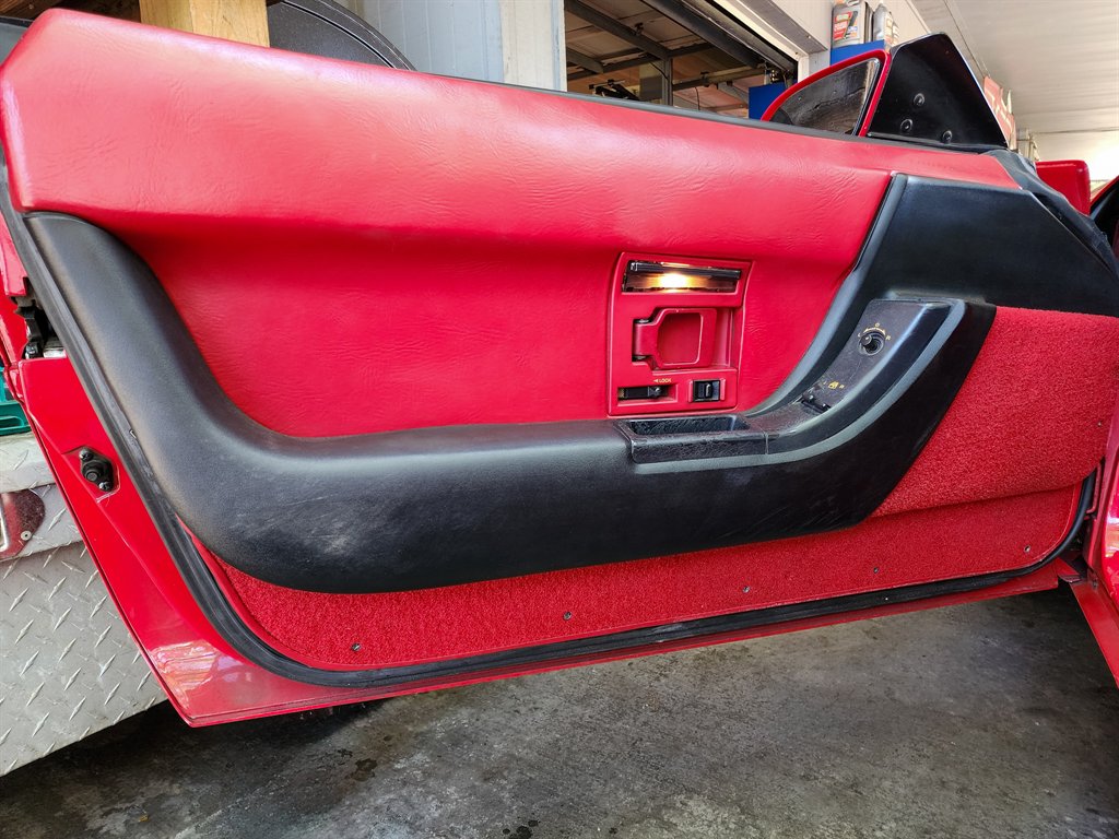 1992 Chevrolet Corvette - $16,875
