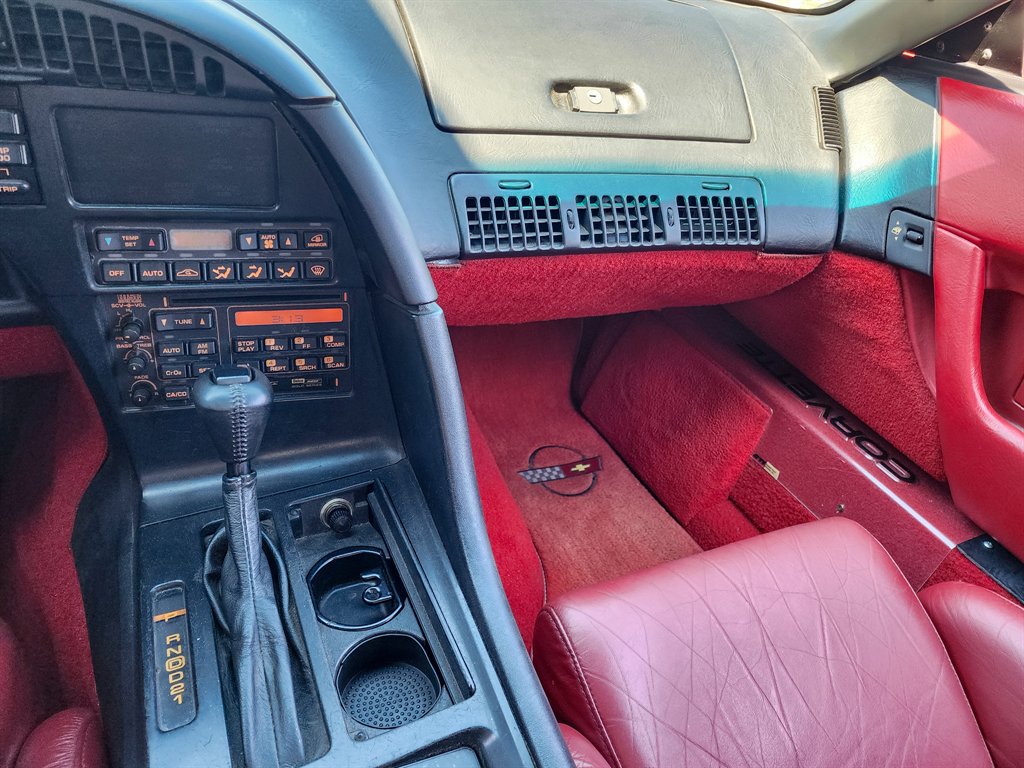 1992 Chevrolet Corvette - $16,875