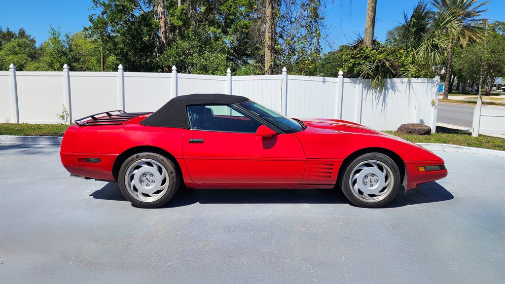 1992 Chevrolet Corvette - $16,875