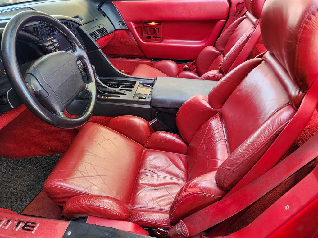 1992 Chevrolet Corvette - $16,875