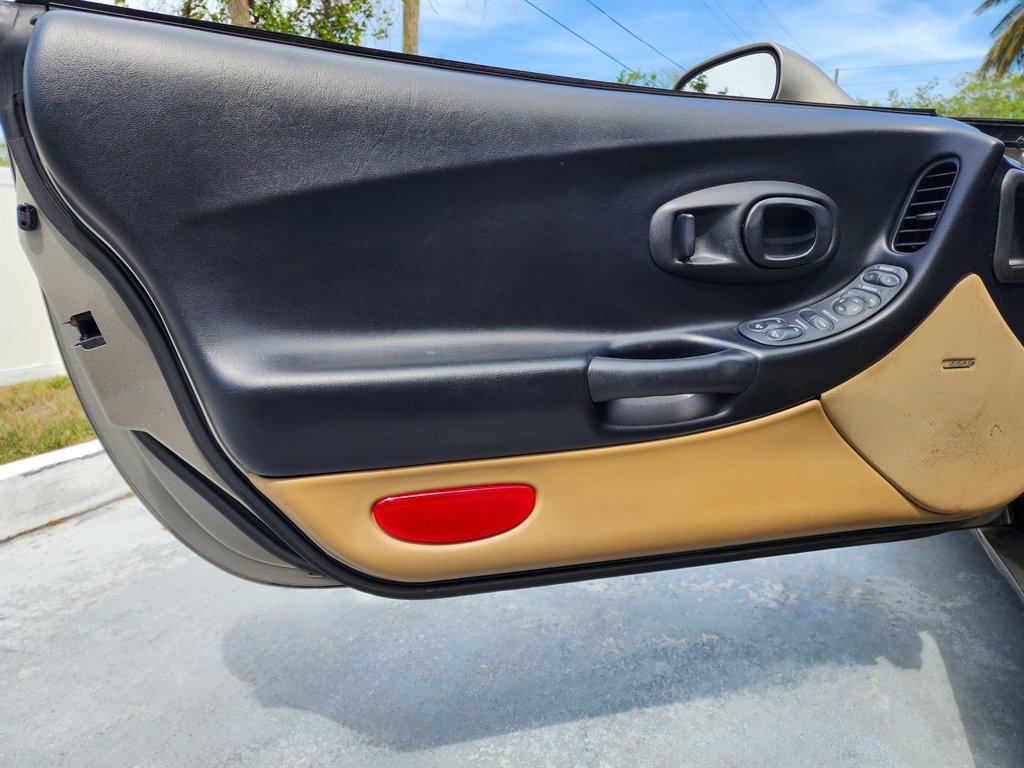 1998 Chevrolet Corvette photo