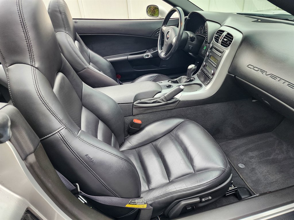 2006 Chevrolet Corvette - $25,975