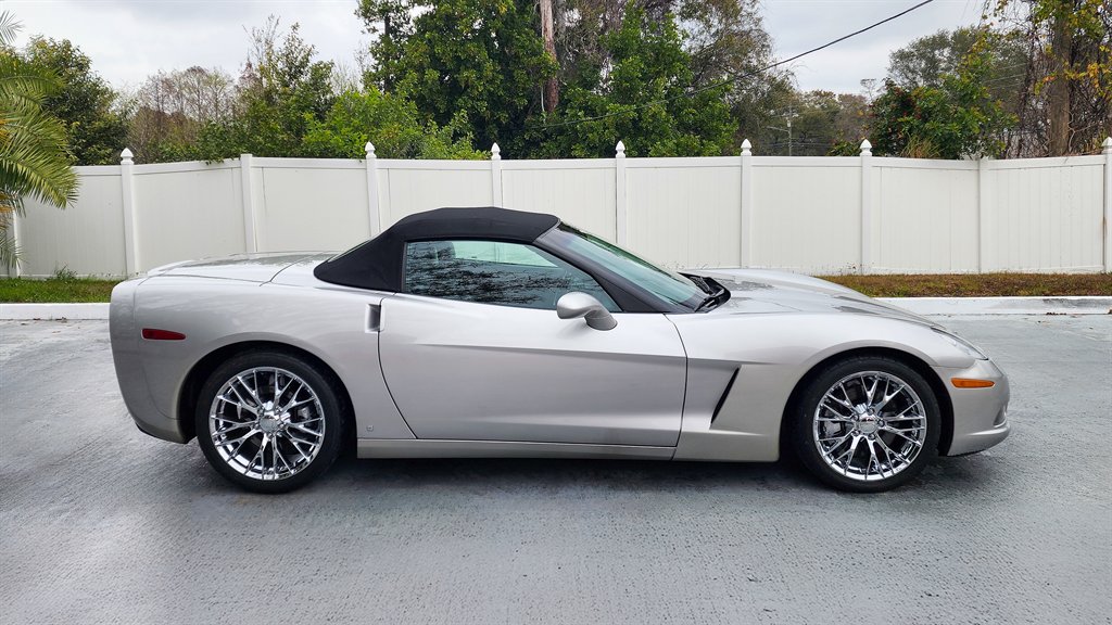 2006 Chevrolet Corvette - $25,975