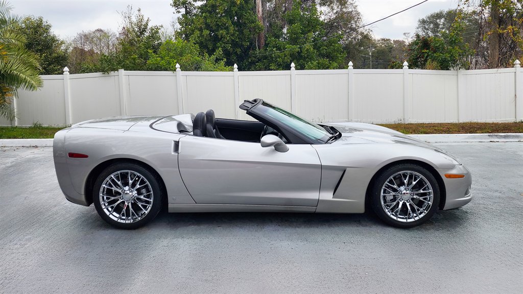 2006 Chevrolet Corvette - $25,975