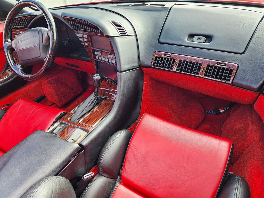1990 Chevrolet Corvette - $16,975