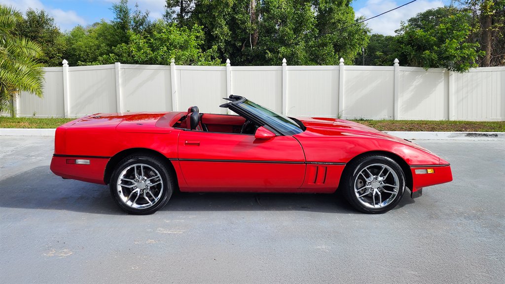 1990 Chevrolet Corvette - $16,975