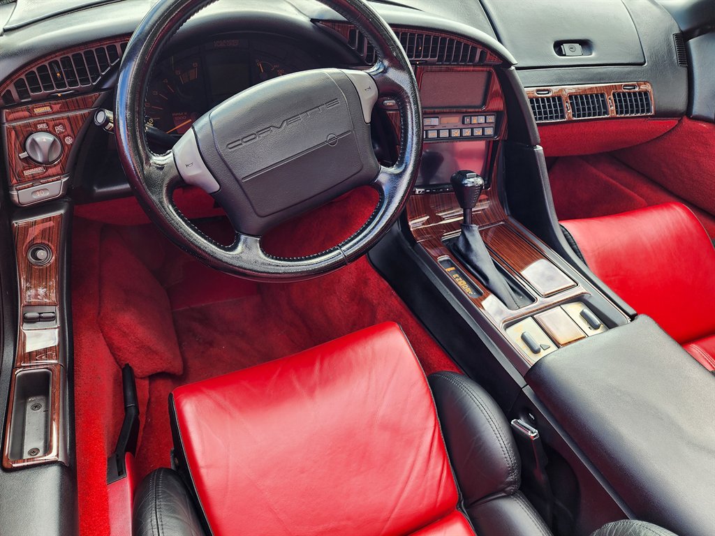1990 Chevrolet Corvette - $16,975