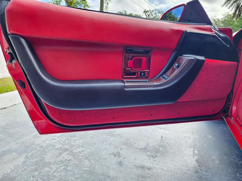 1990 Chevrolet Corvette - $16,975